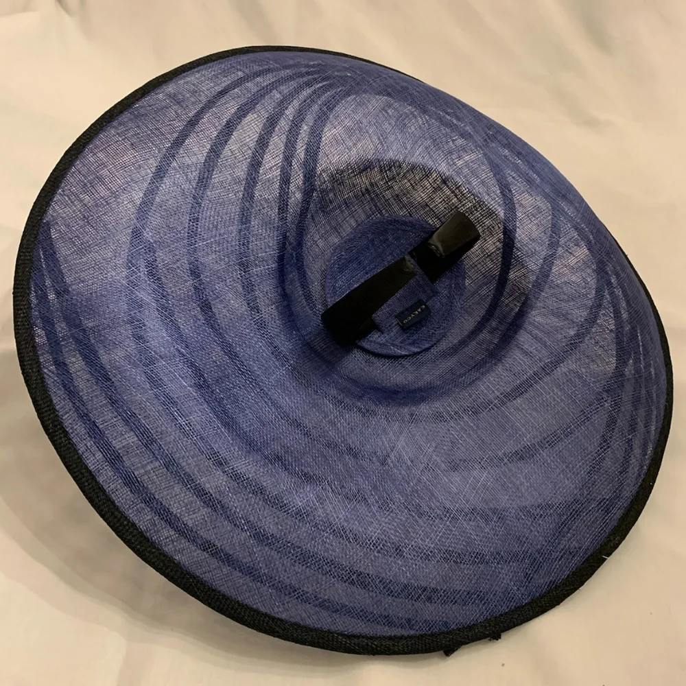 Hat - Picture 2 of 3